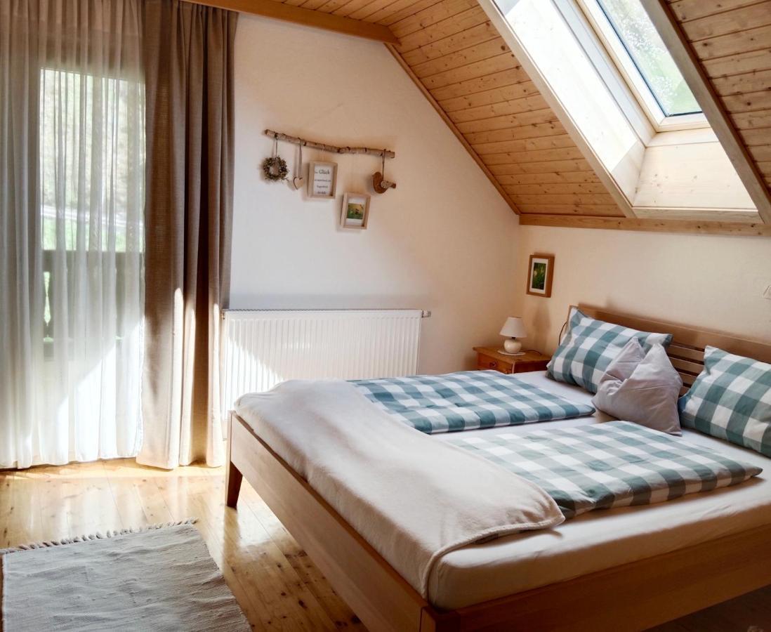 Villa Bergbauernhof Stauder - Hirschbergalpakas Lendorf Habitación foto